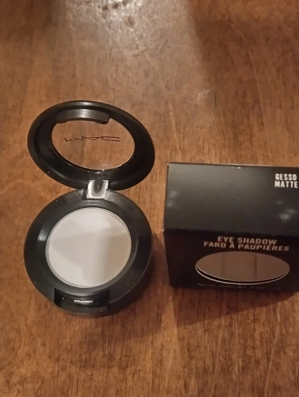 MAC Eyeshadow Gesso